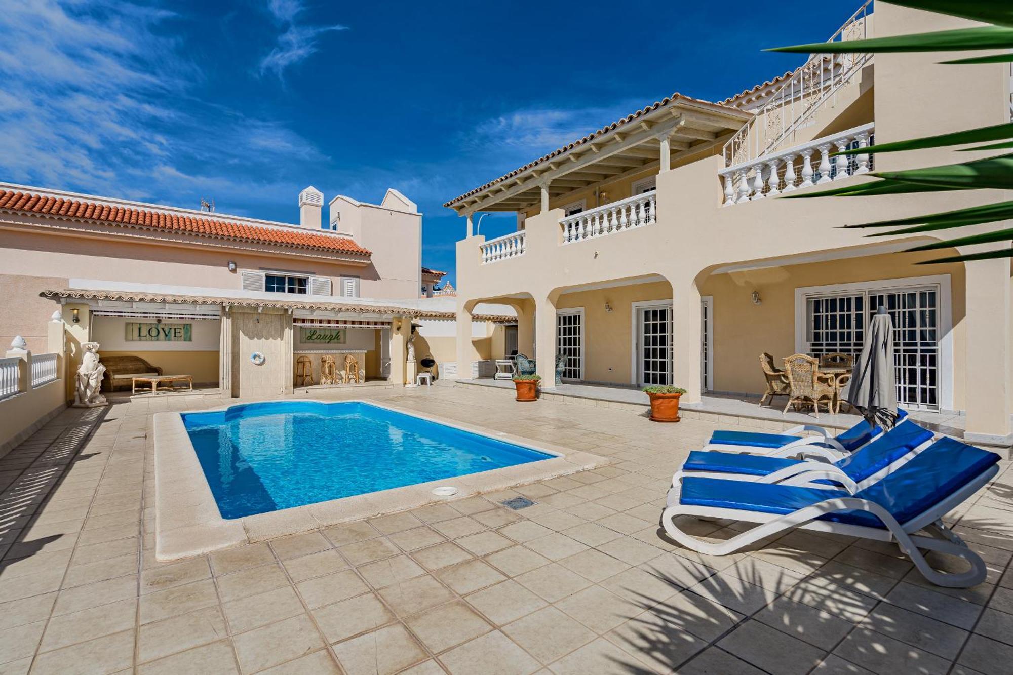 El Yuka With Heated Pool *