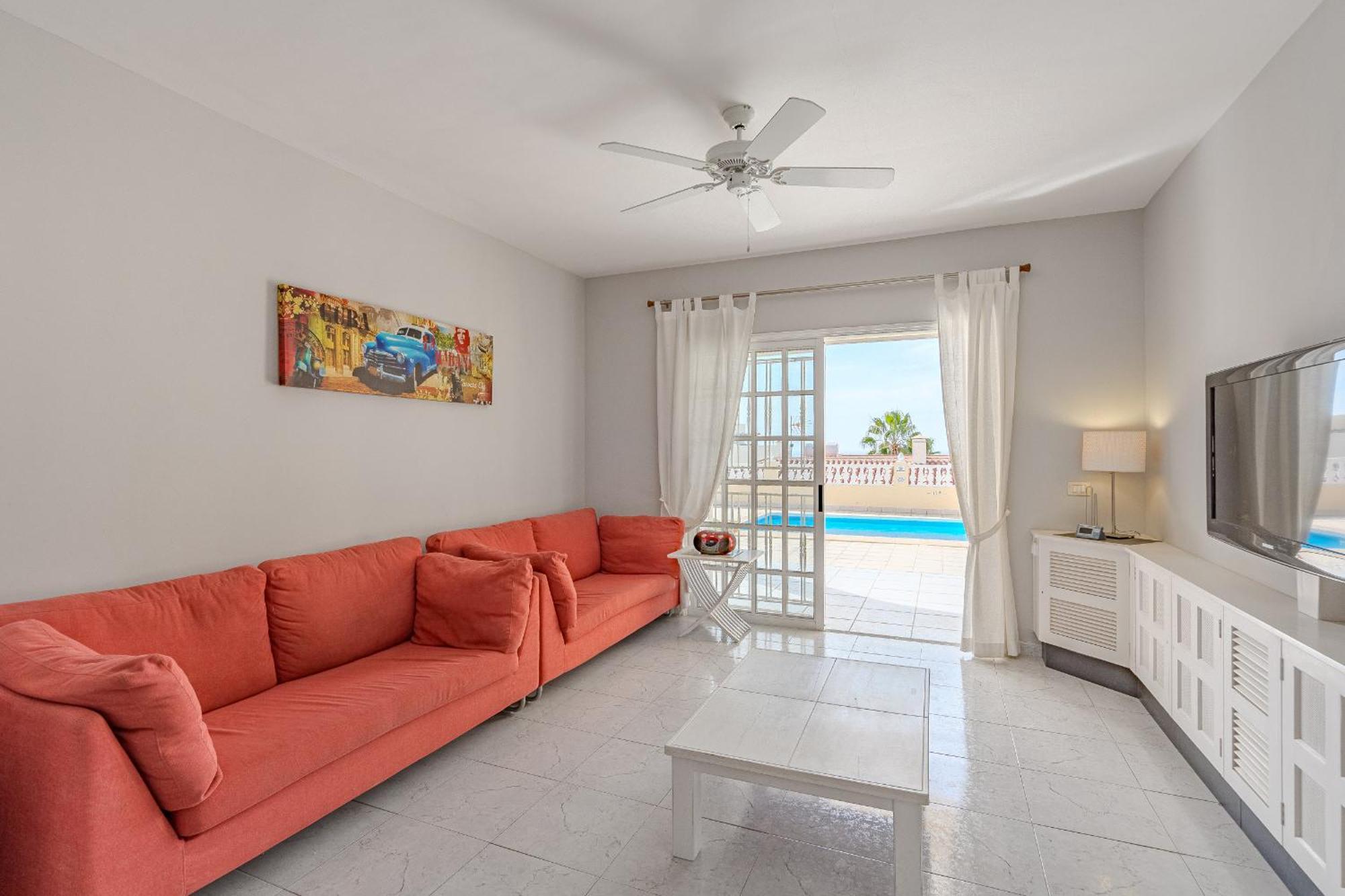 El Yuka With Heated Pool Villa *